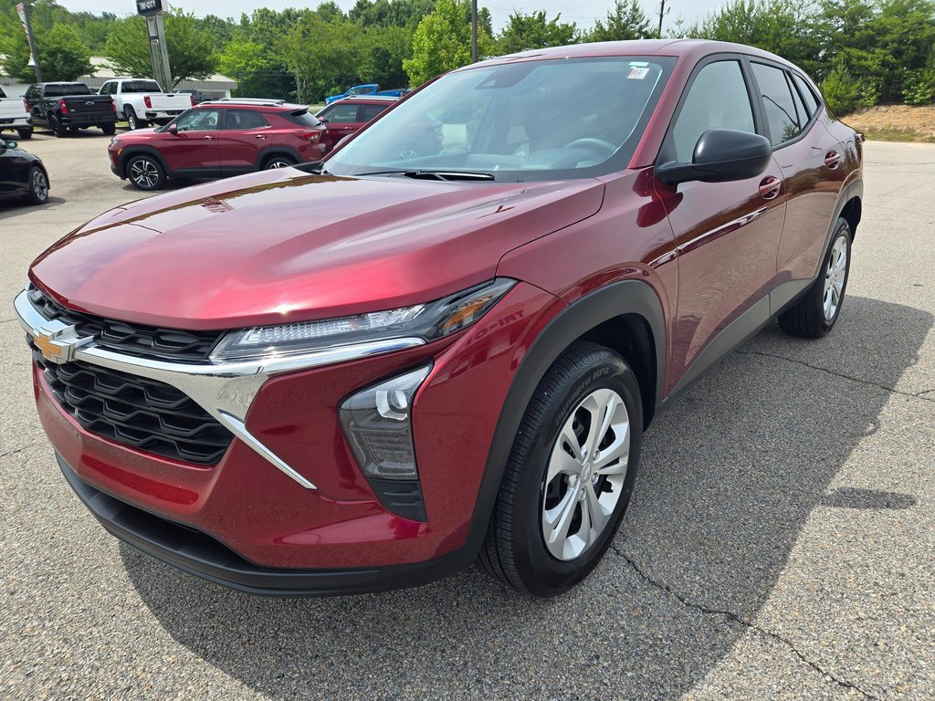 Used 2024 Chevrolet Trax LS image 5