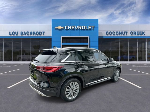 Used 2023 INFINITI QX50 Luxe w/ Accent Package FWD image 8