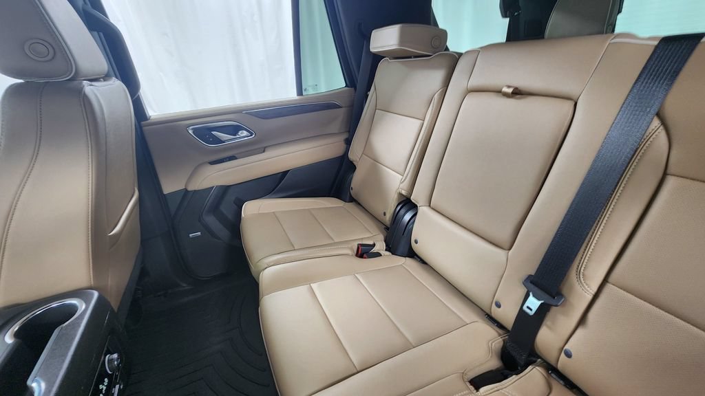 Used 2024 Chevrolet Tahoe Premier AWD/4WD image 14
