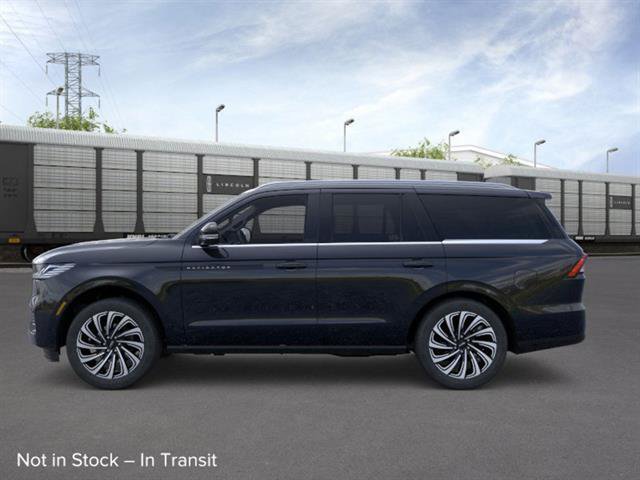 New 2026 Lincoln Navigator Black Label AWD/4WD image 3
