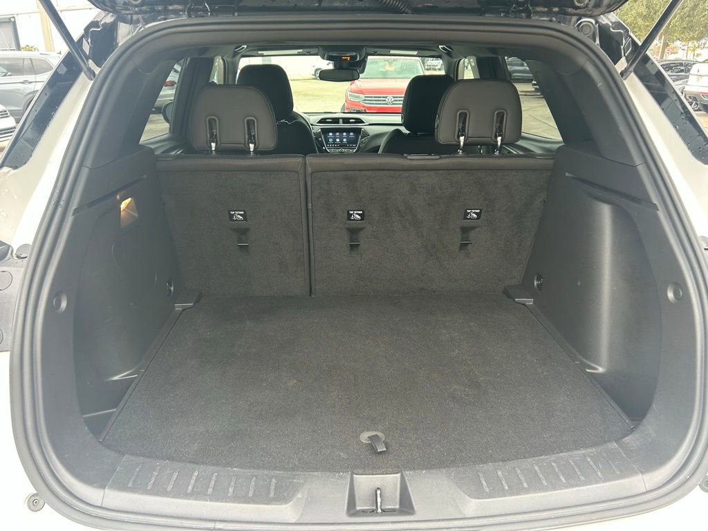 Used 2021 Chevrolet TrailBlazer RS w/ Technology Package image 40