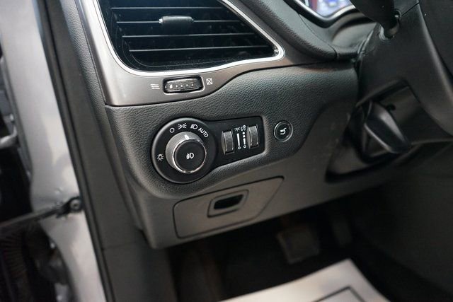 Used 2019 Jeep Cherokee Limited image 28