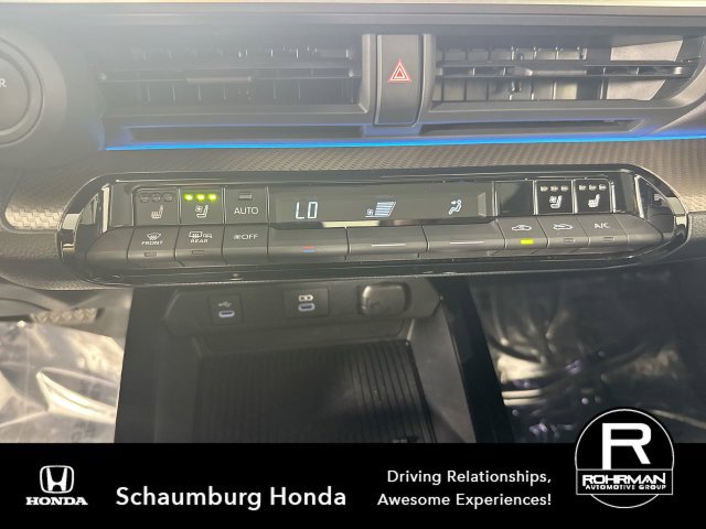 Used 2025 Toyota Prius Limited AWD/4WD image 9
