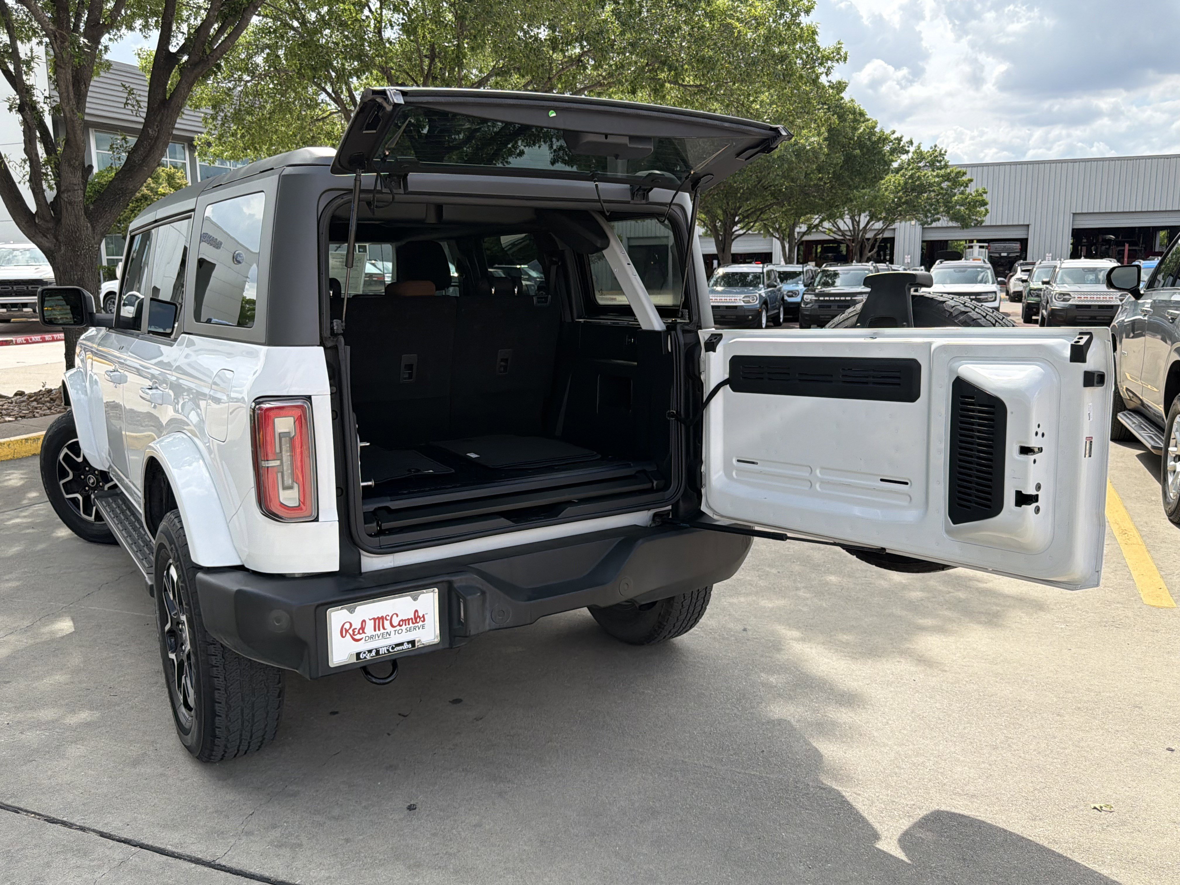 Used 2022 Ford Bronco Outer Banks AWD/4WD image 8