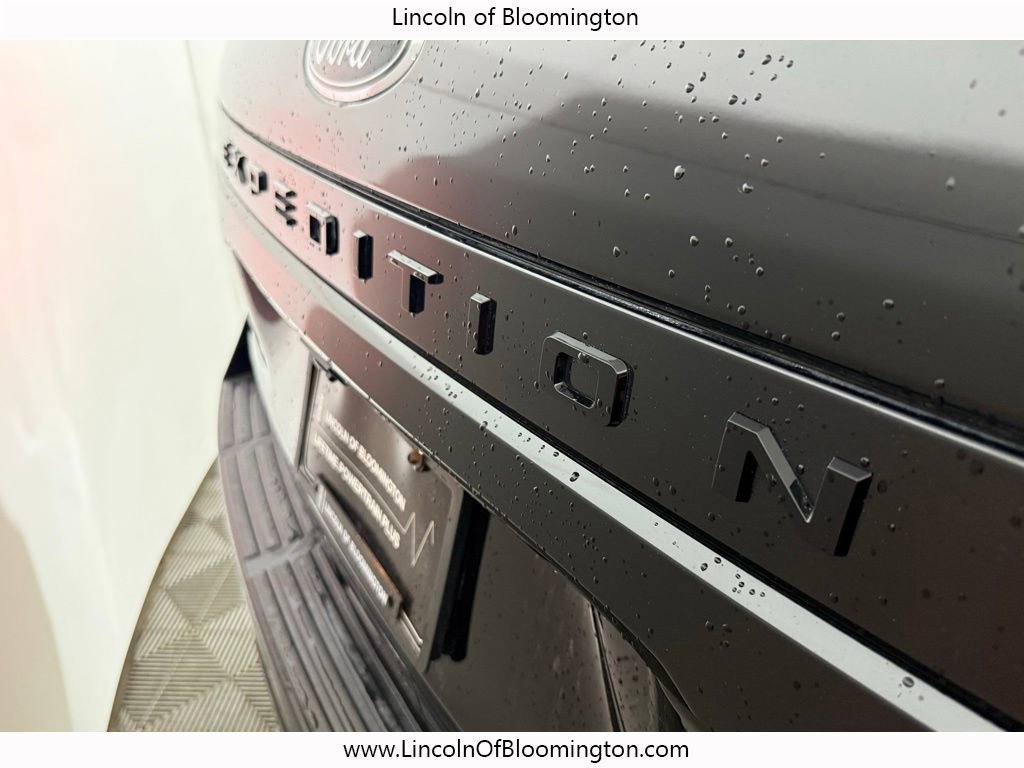 Used 2022 Ford Expedition Max Limited image 18