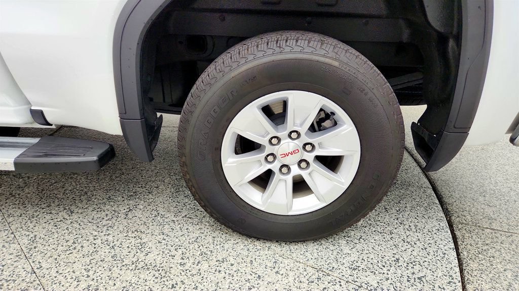 Used 2023 GMC Sierra 1500 SLE RWD image 9