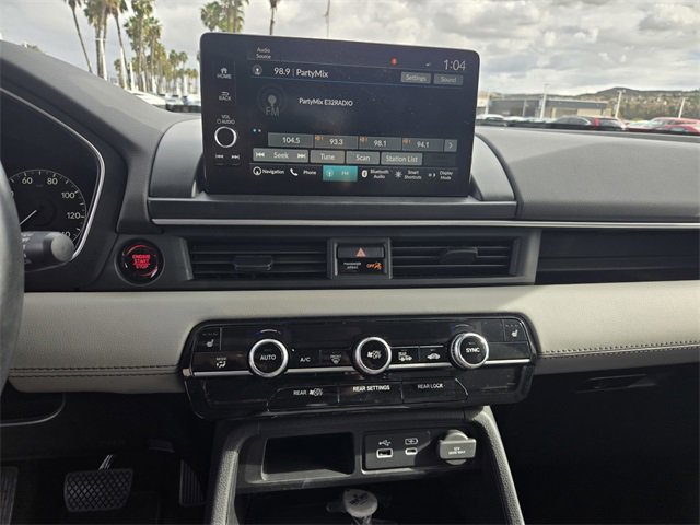 Used 2023 Honda Pilot Touring image 22