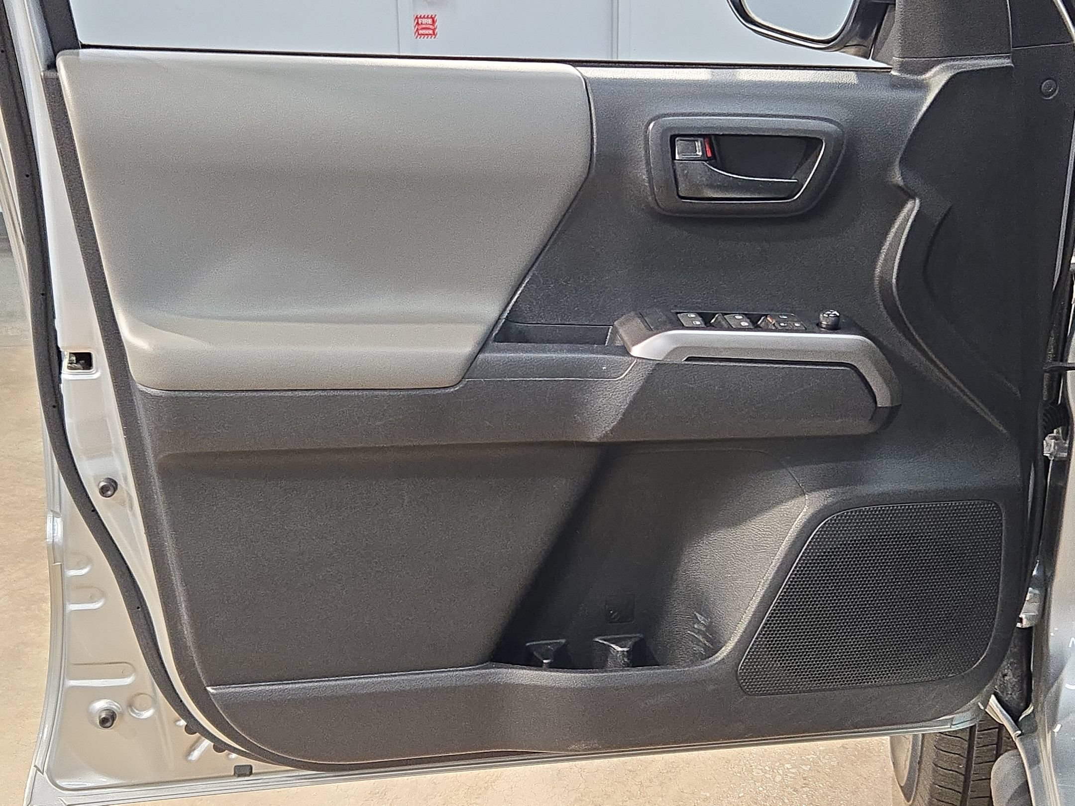 Used 2023 Toyota Tacoma SR5 RWD image 20
