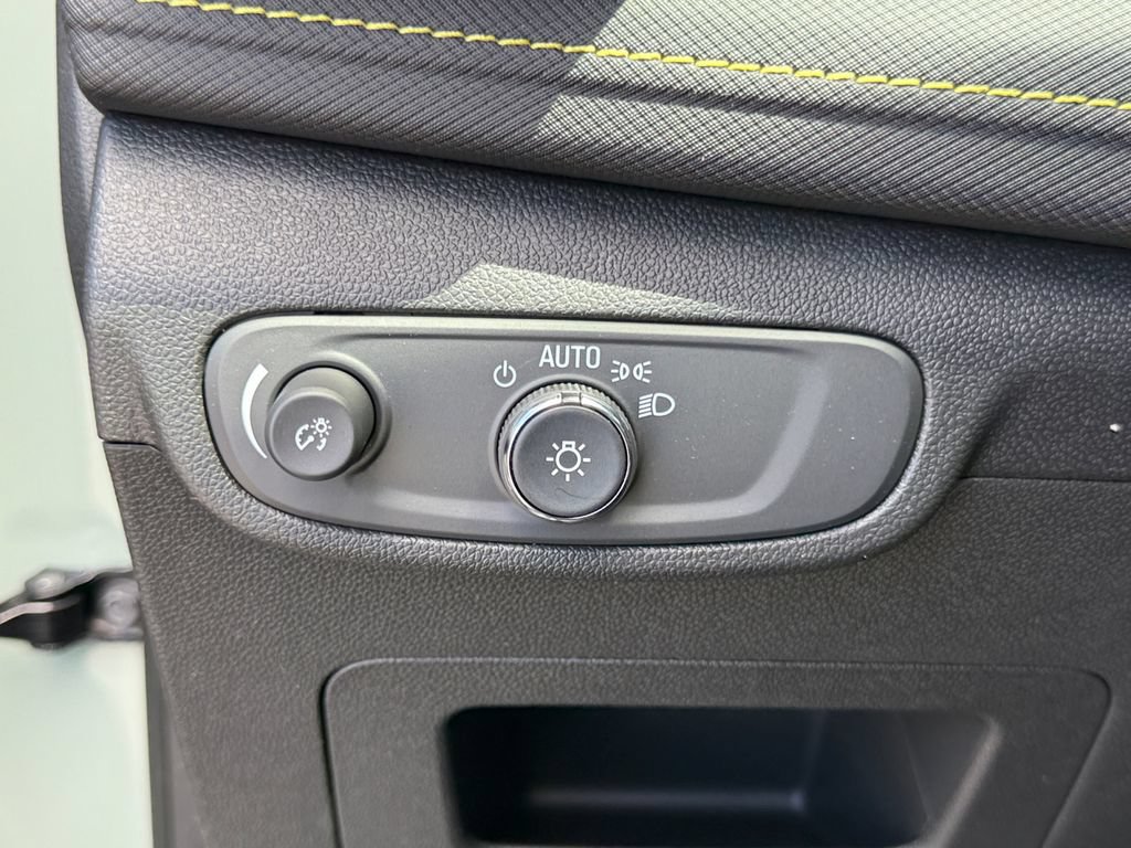 New 2026 Chevrolet TrailBlazer ACTIV w/ Convenience Package FWD image 21