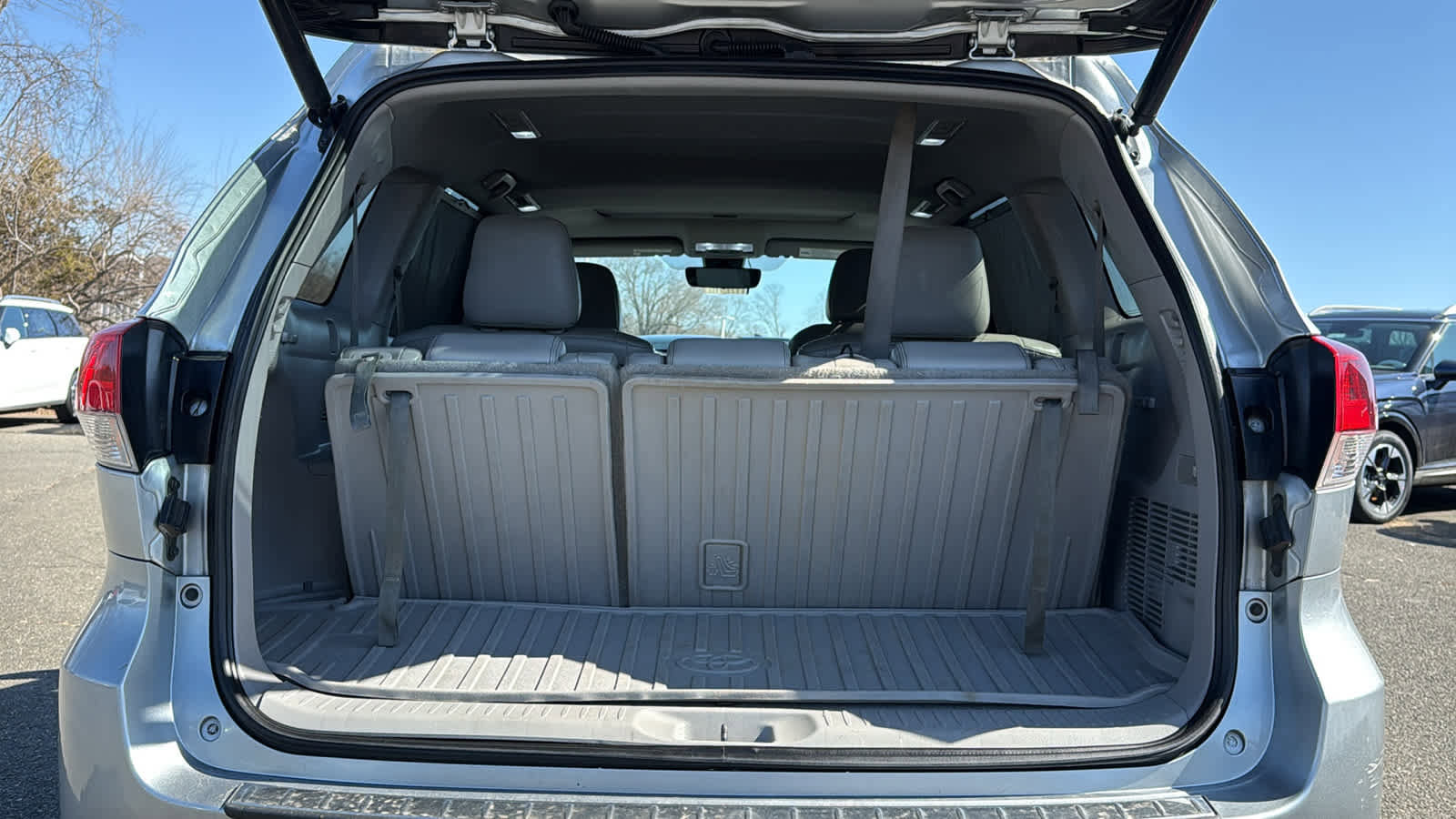 Used 2018 Toyota Highlander XLE image 27