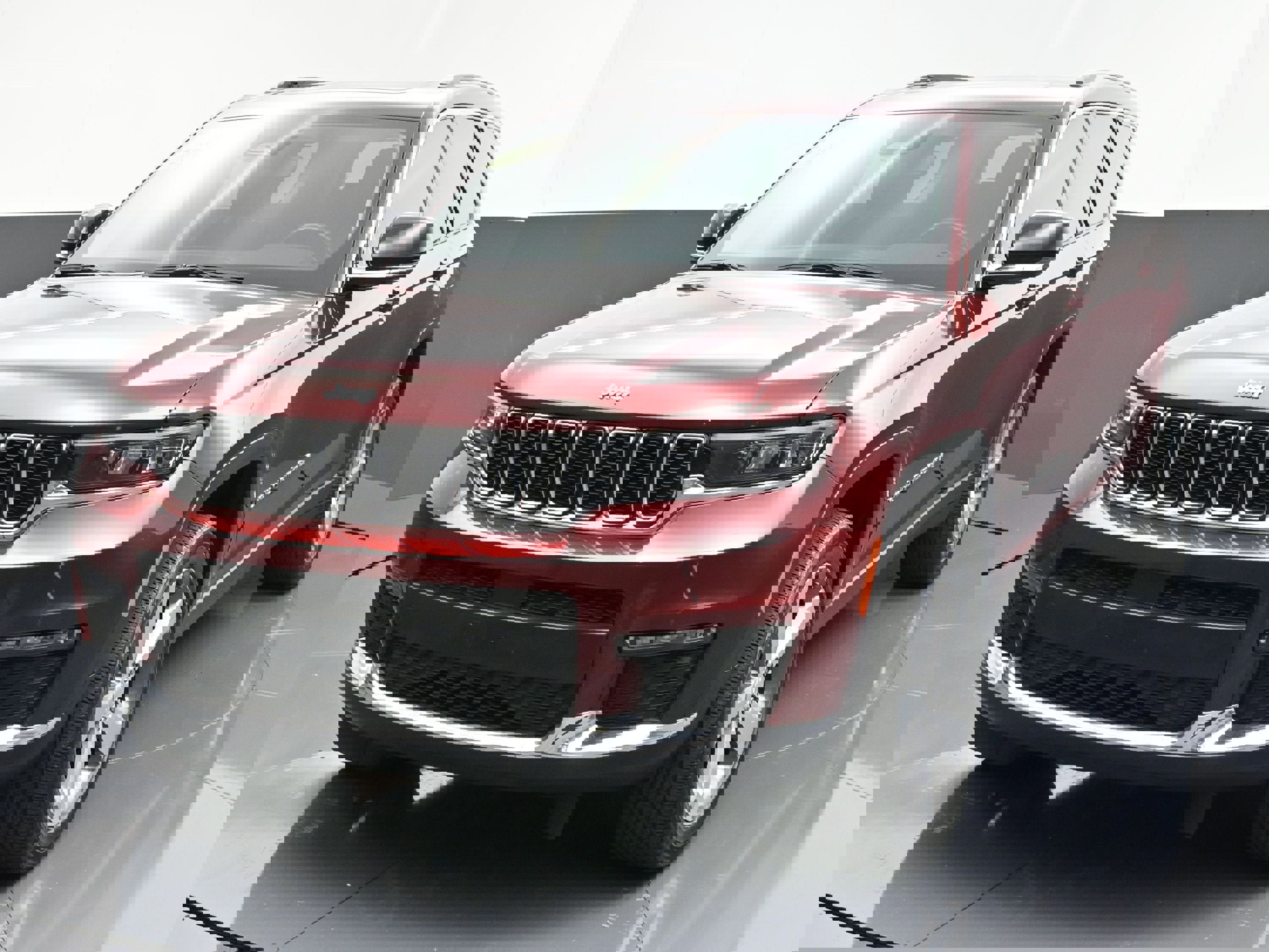 Used 2022 Jeep Grand Cherokee L Limited image 3