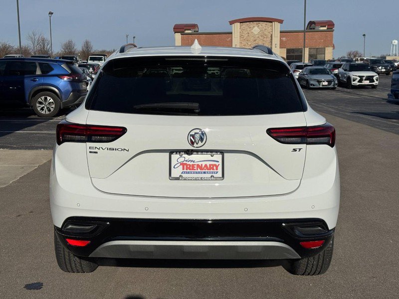 Used 2023 Buick Envision Essence w/ Sport Touring Package image 5