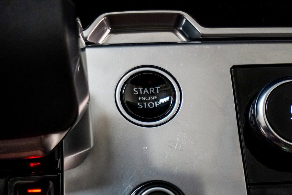 Used 2023 Land Rover Range Rover SE image 37