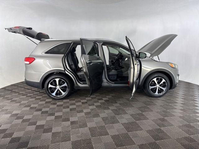 Used 2016 Kia Sorento EX image 15