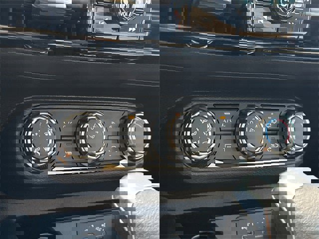 New 2026 Nissan Kicks S image 24