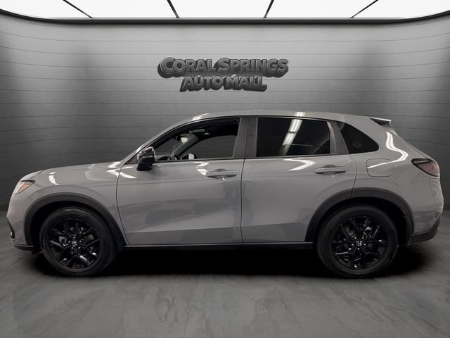 Used 2025 Honda HR-V Sport image 2