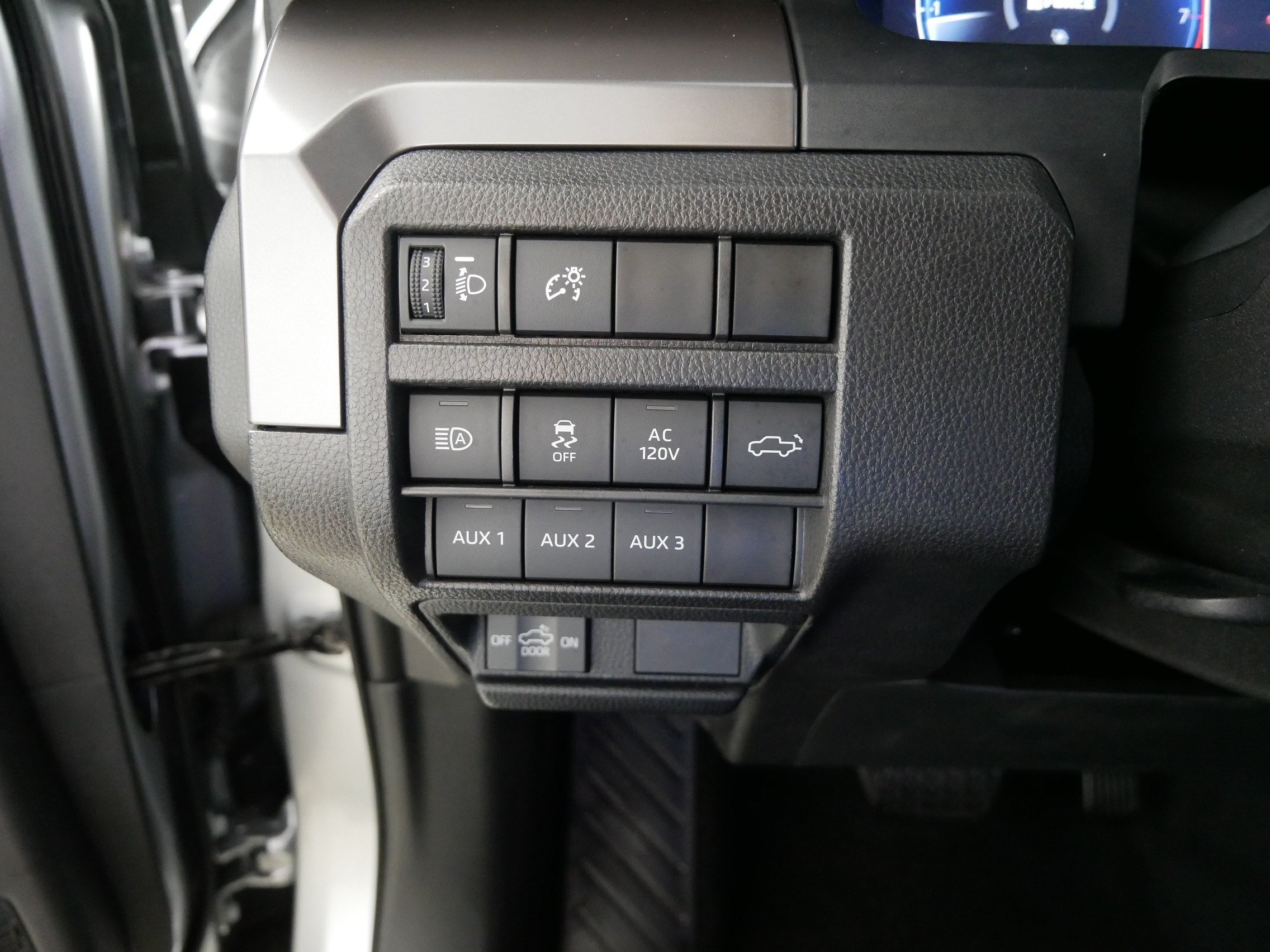Used 2025 Toyota Tacoma TRD Off-Road w/ TRD Off Road Premium Package AWD/4WD image 26
