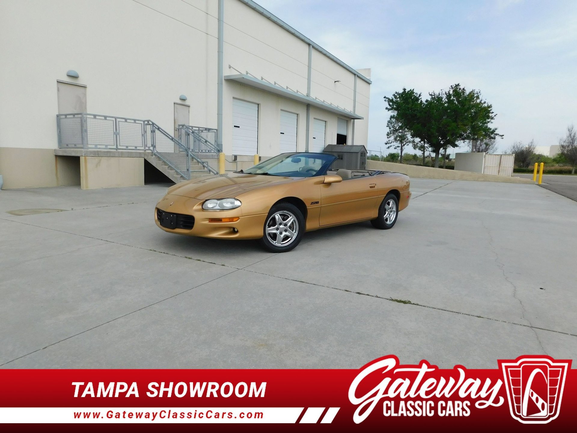 Used 1998 Chevrolet Camaro Z28 RWD image 1