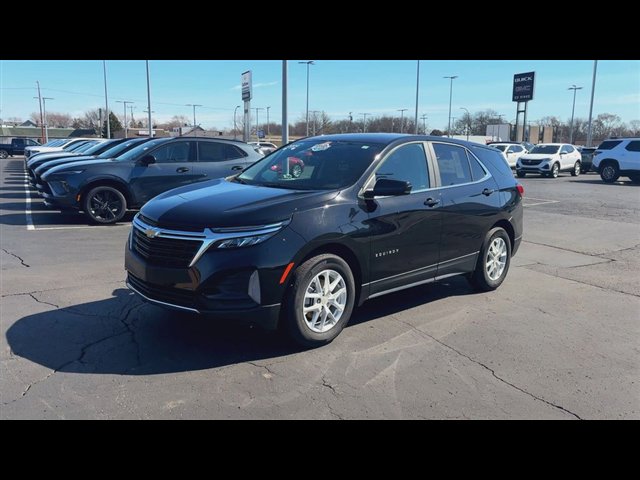 Certified 2024 Chevrolet Equinox LT w/ LPO, Floor Liner Package image 4