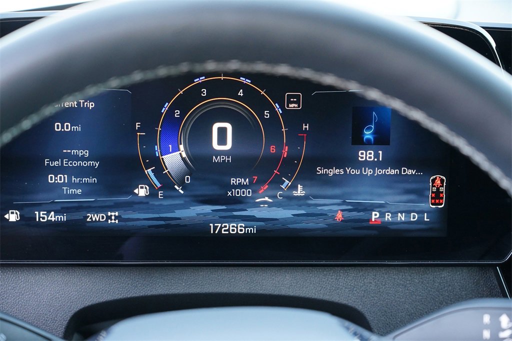 Used 2024 Chevrolet Traverse Z71 image 24