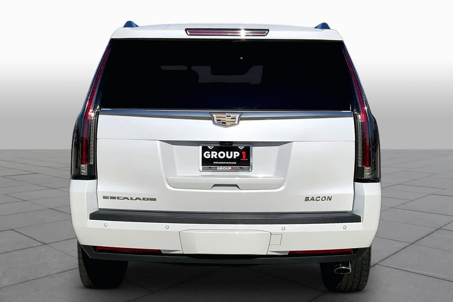 Used 2019 Cadillac Escalade Premium Luxury RWD image 5