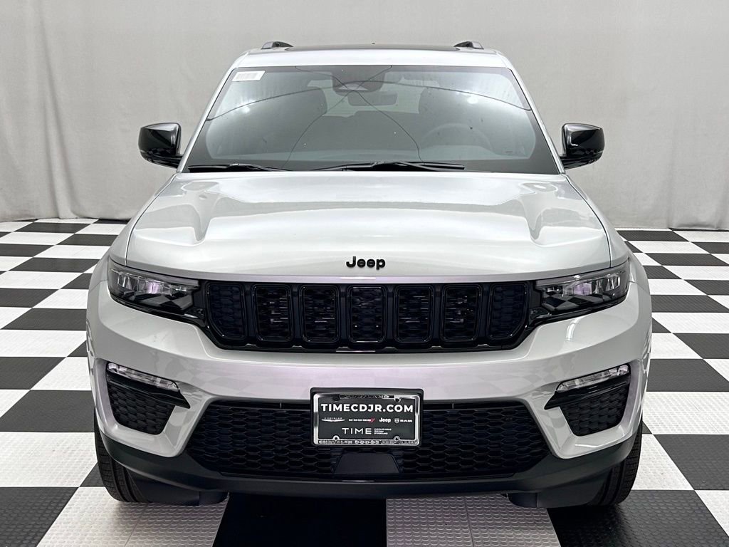 New 2025 Jeep Grand Cherokee Limited w/ Black Appearance Package image 3