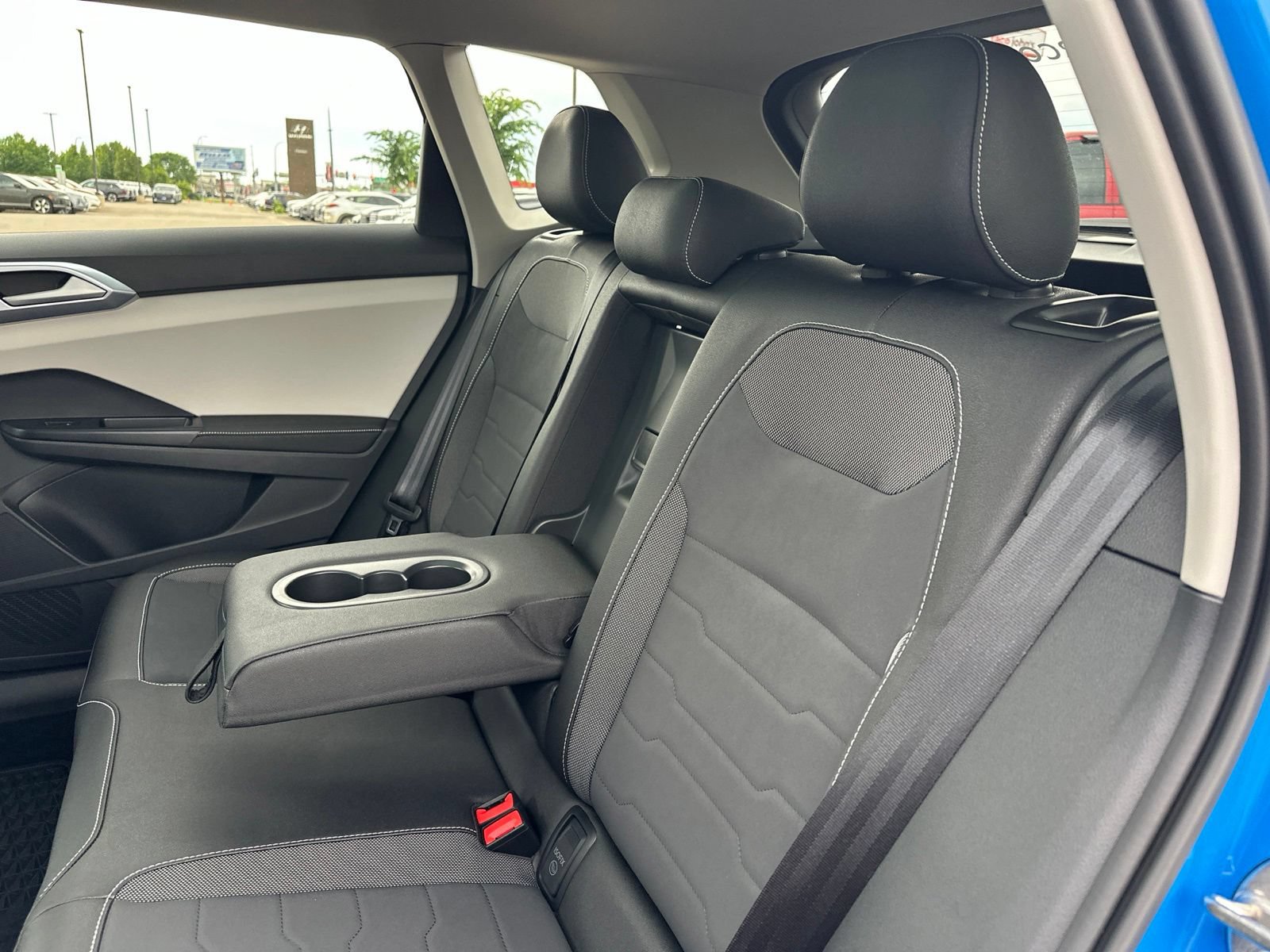 Certified 2025 Volkswagen Taos SE AWD/4WD image 22