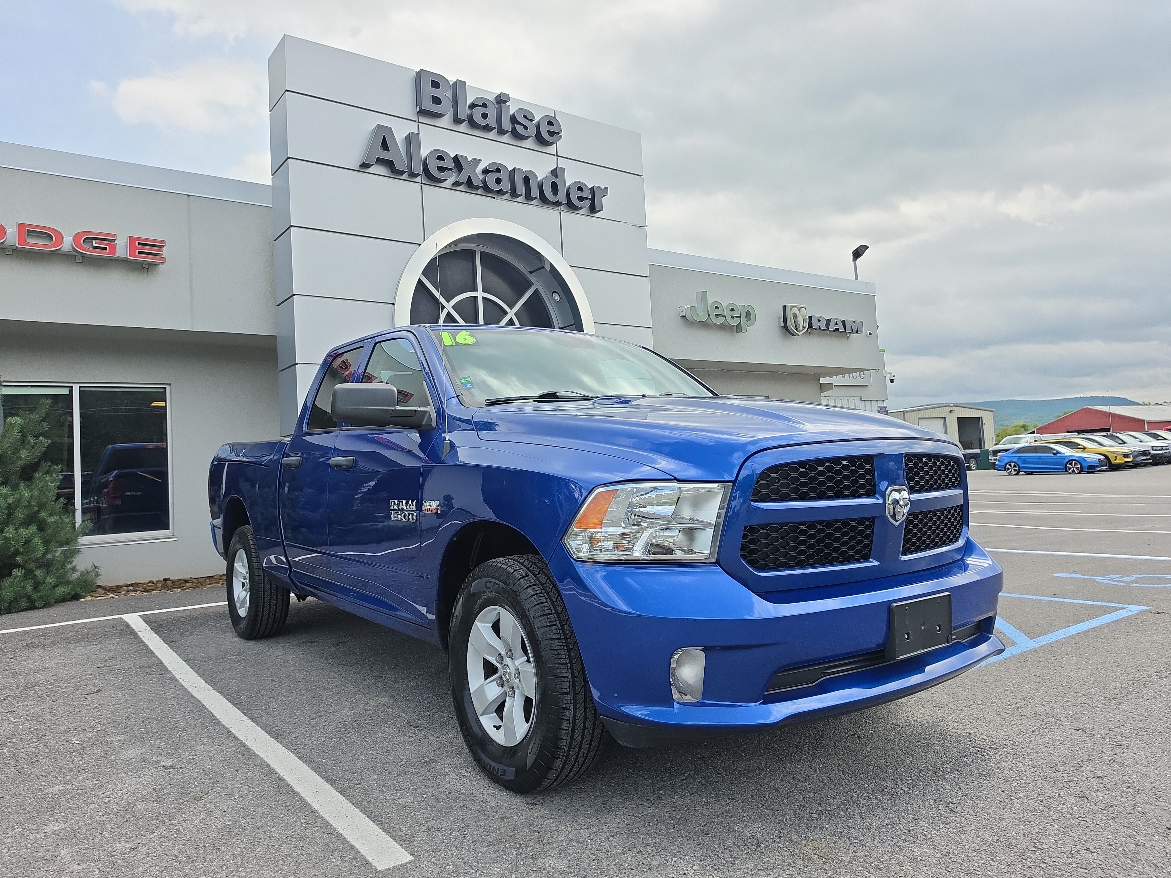 Used 2016 RAM 1500 Express AWD/4WD image 1