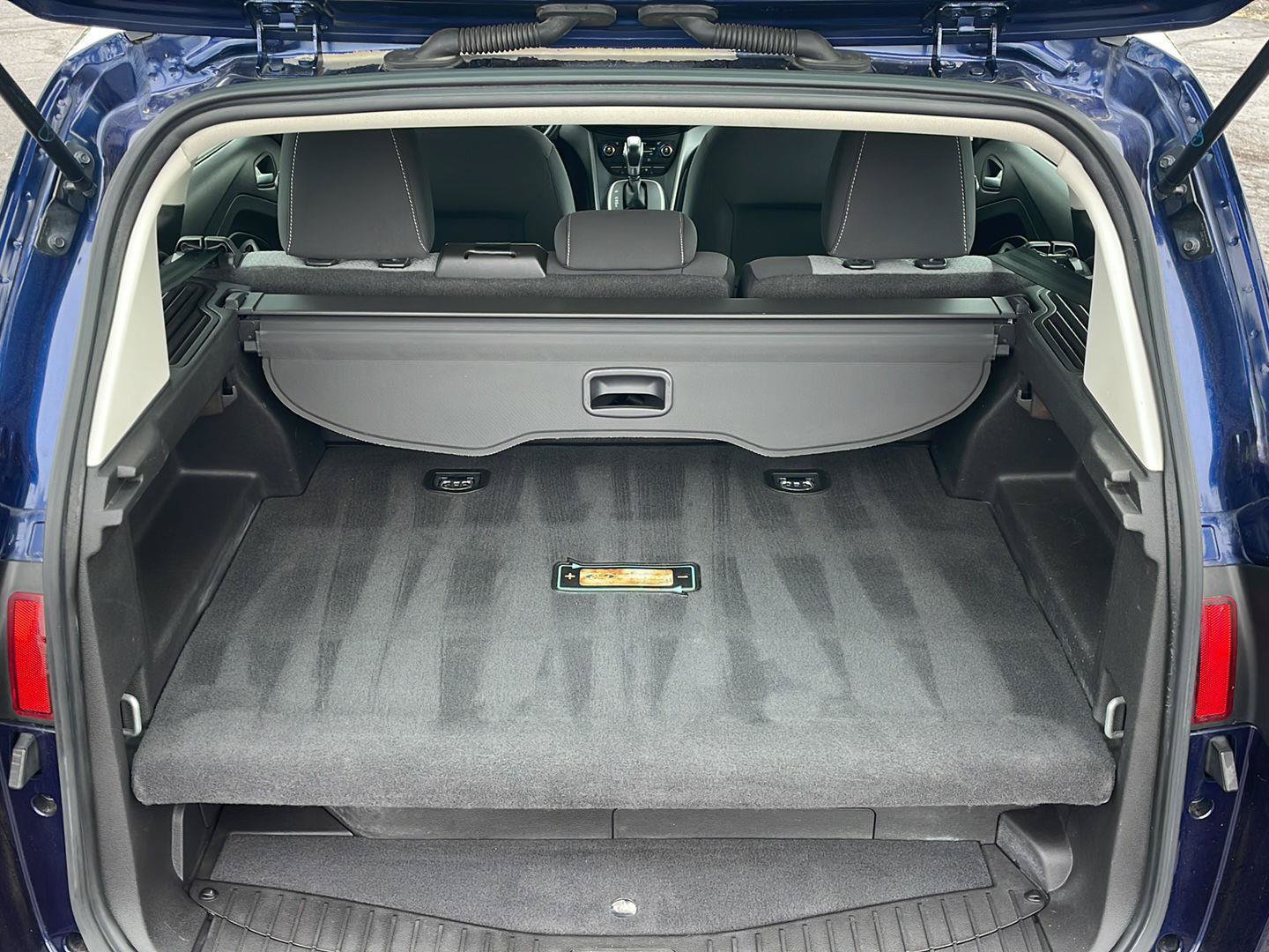 Certified 2017 Ford C-MAX Energi SE FWD image 27