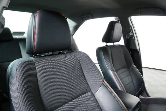 Used 2016 Toyota Camry SE image 18