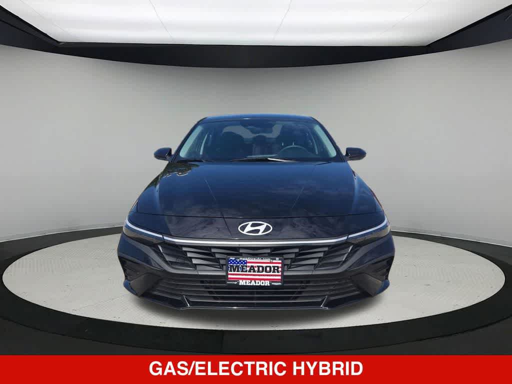 Used 2026 Hyundai Elantra Hybrid FWD image 9