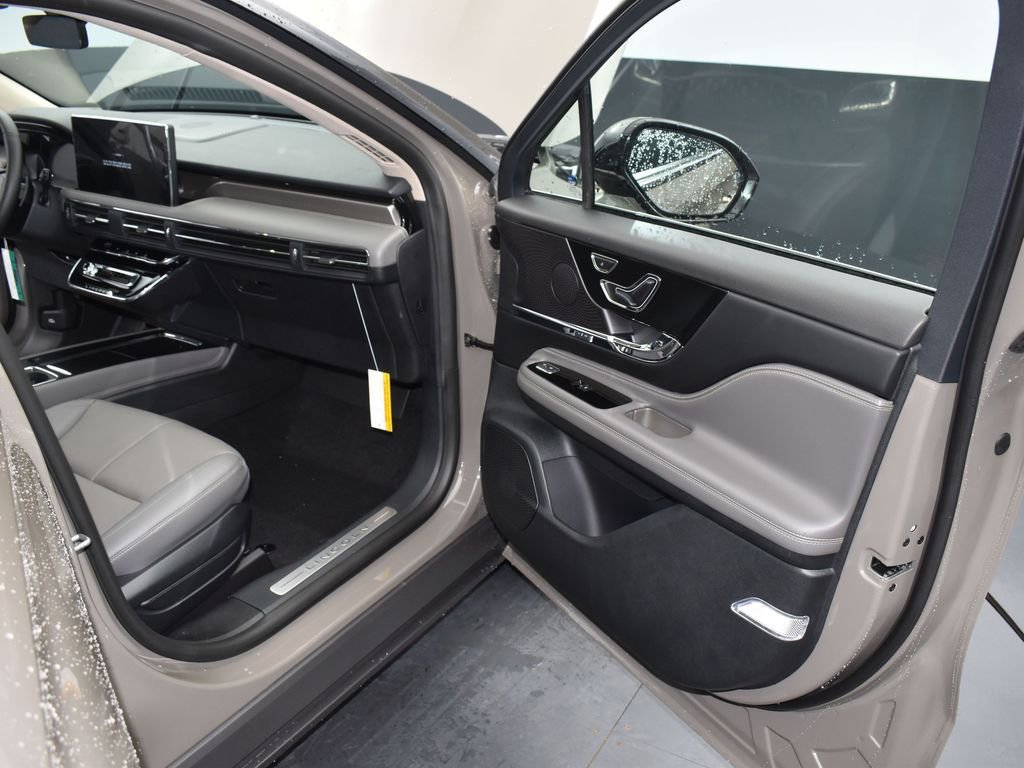 New 2025 Lincoln Corsair Grand Touring w/ Equipment Group 301A image 38