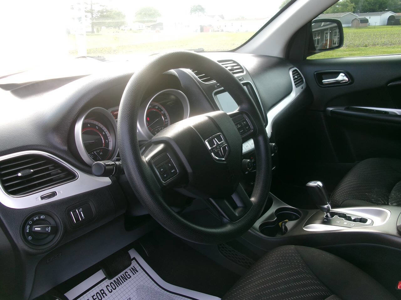 Used 2019 Dodge Journey SE FWD image 12