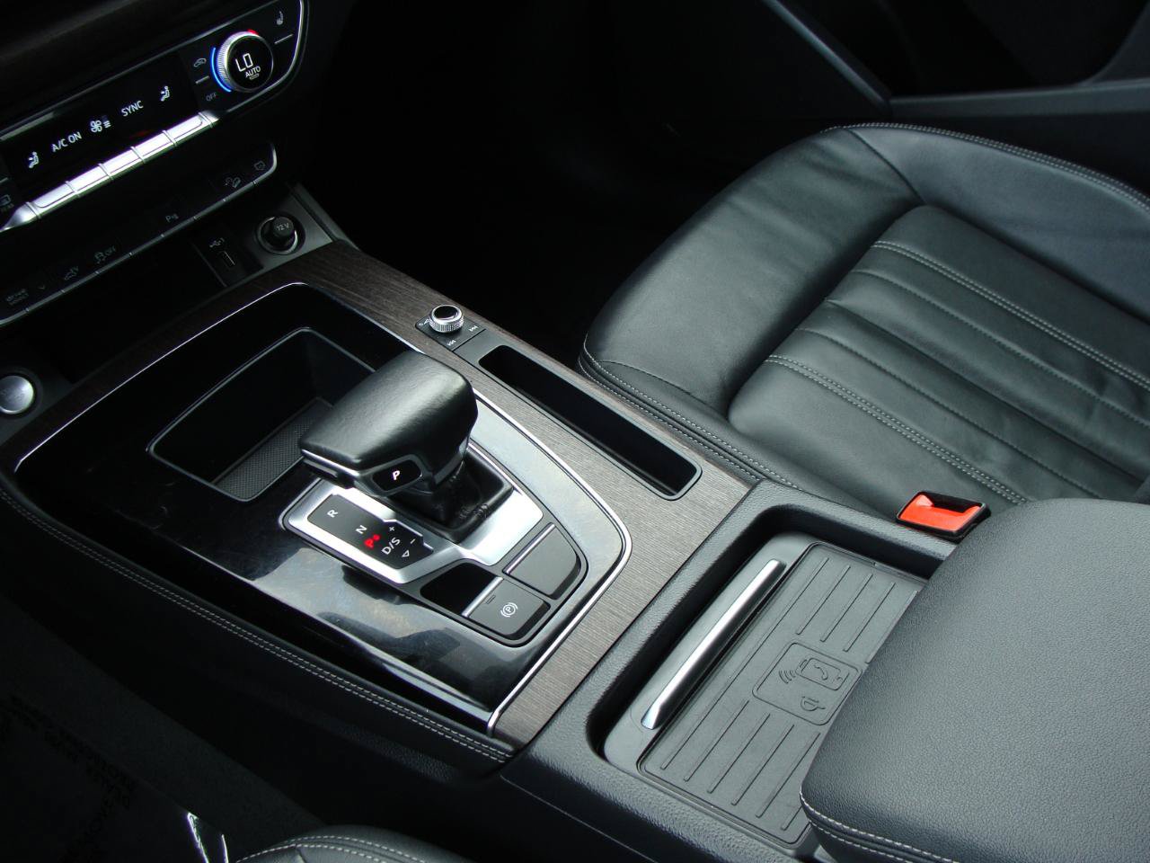 Used 2021 Audi Q5 e Premium Plus w/ Premium Plus Package AWD/4WD image 13