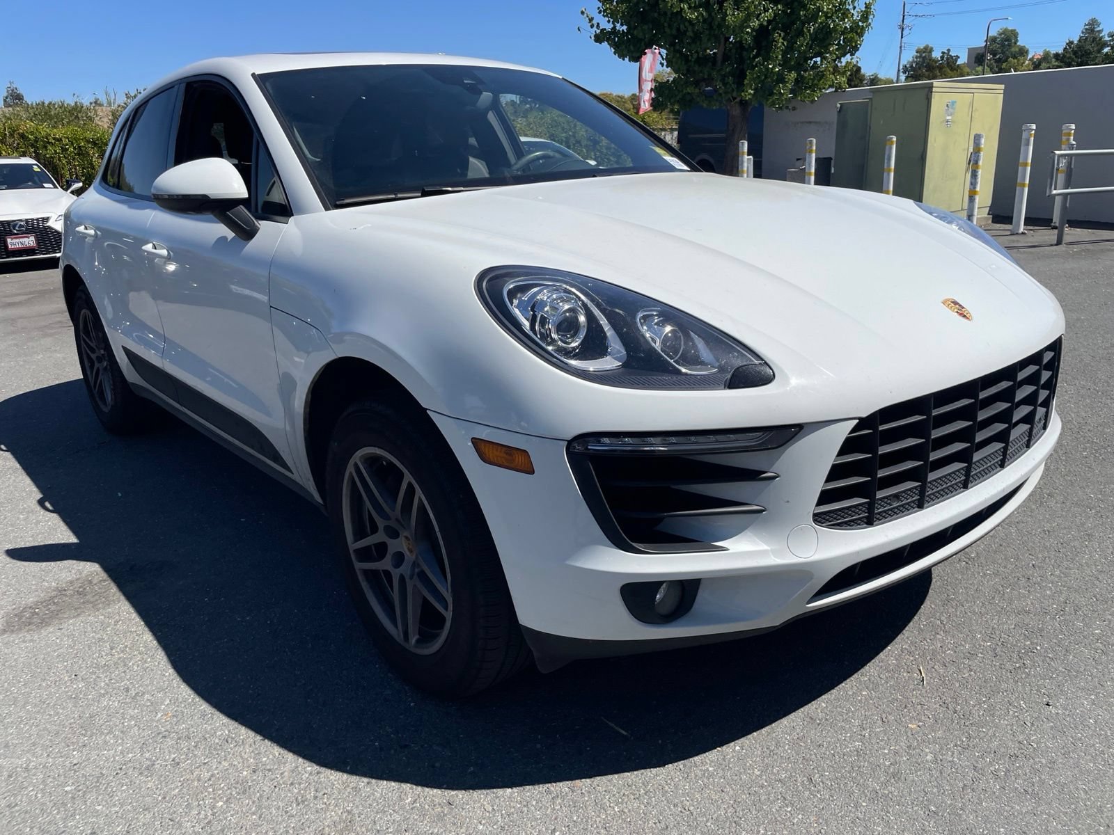 Used 2017 Porsche Macan AWD/4WD image 5