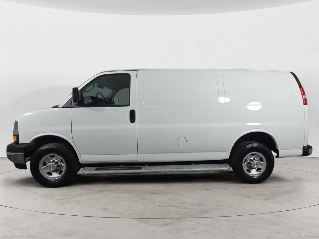 Used 2024 Chevrolet Express 2500 w/ Driver Convenience Package RWD image 2