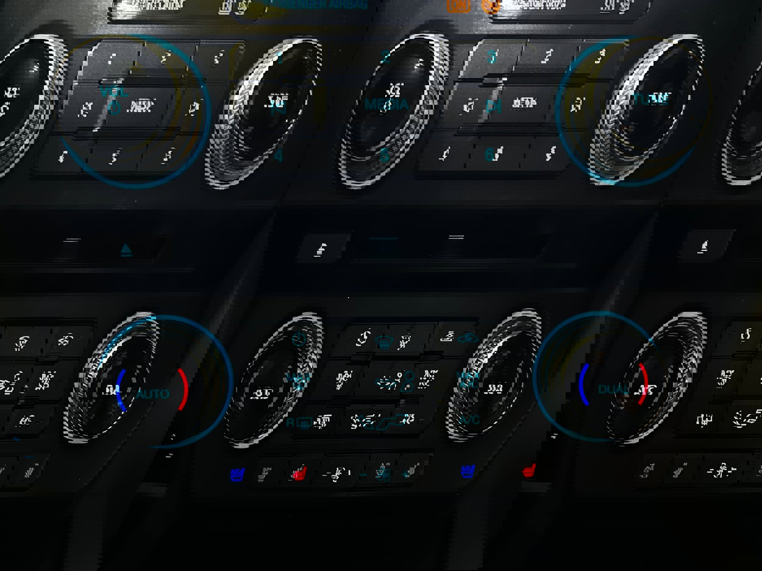 Used 2016 Ford F150 Lariat w/ Equipment Group 502A Luxury image 16