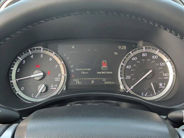 Used 2022 Toyota Highlander XLE AWD/4WD image 11
