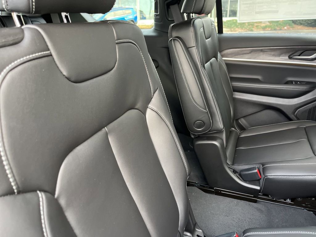 New 2025 Jeep Grand Cherokee L Limited image 42