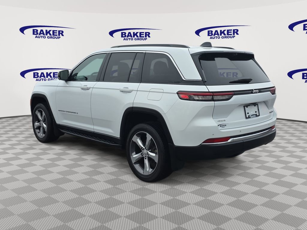 Used 2025 Jeep Grand Cherokee Limited w/ Luxury Tech Group II AWD/4WD image 5