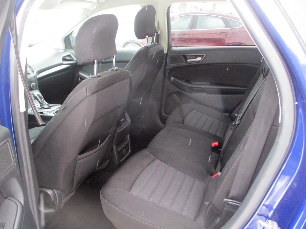 Used 2015 Ford Edge SE FWD image 8
