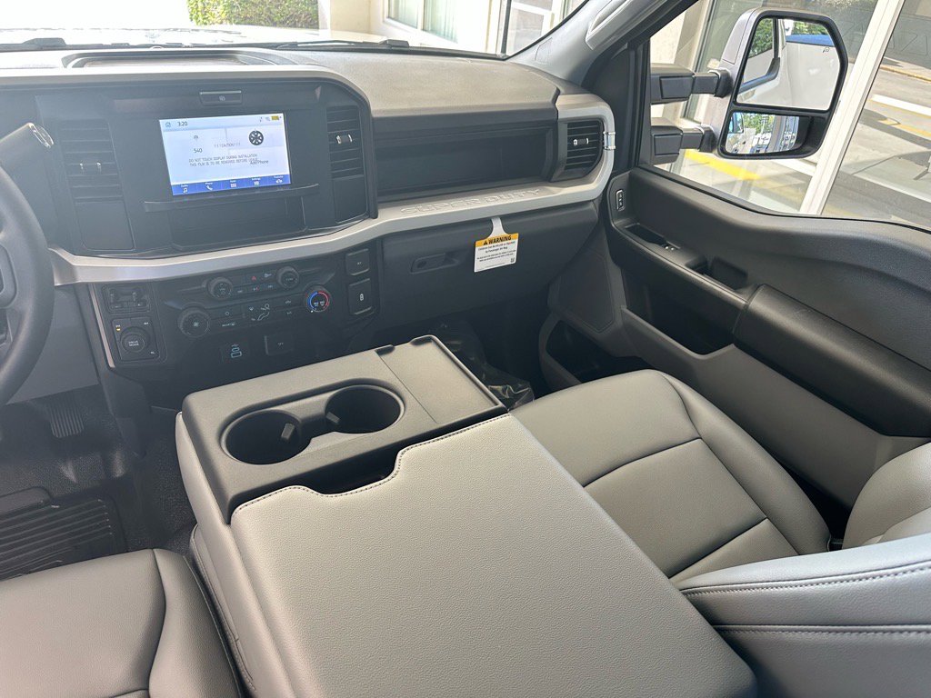 New 2026 Ford F350 XL w/ XL Chrome Package image 32
