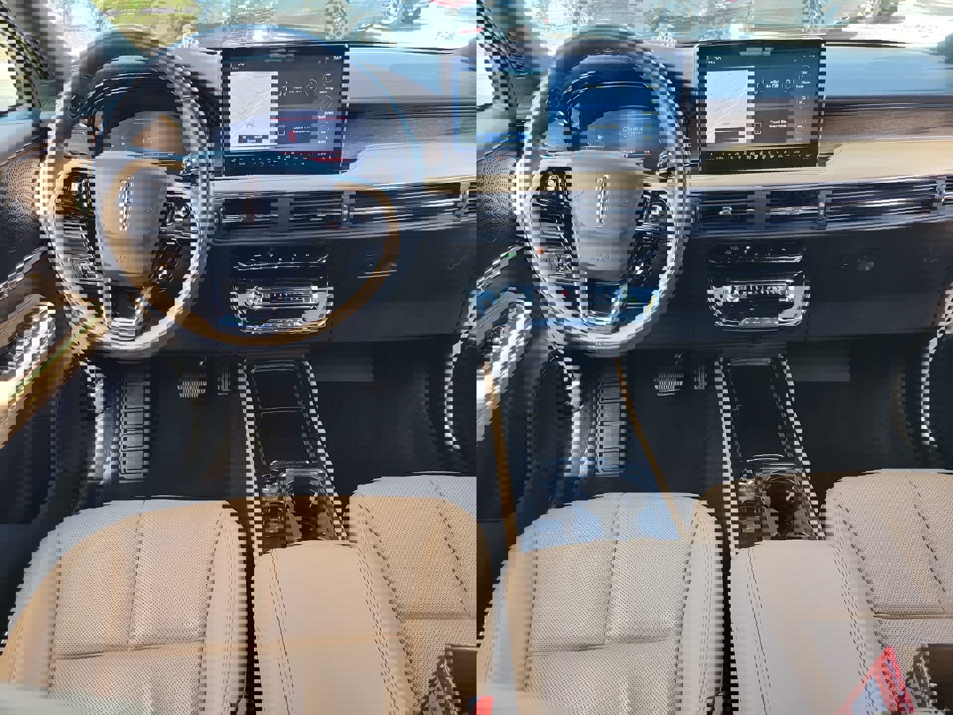 Used 2023 Lincoln Corsair Reserve w/ Jet Appearance Package FWD image 15