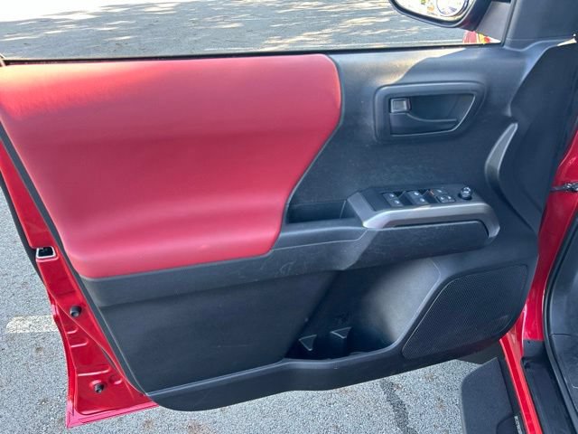 Certified 2022 Toyota Tacoma SR5 w/ Technology Package AWD/4WD image 18