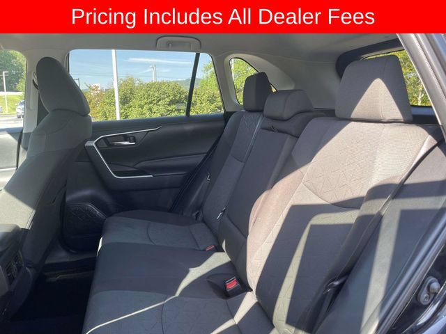Used 2024 Toyota RAV4 XLE AWD/4WD image 16