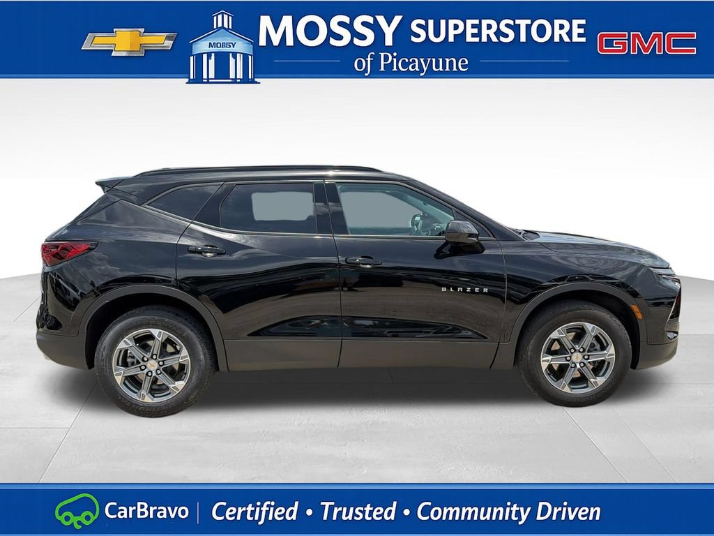 Certified 2024 Chevrolet Blazer LT w/ Convenience Package FWD image 10