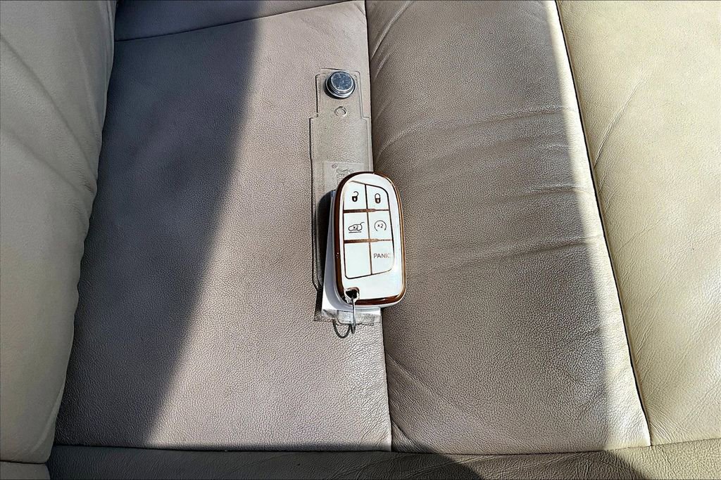 Used 2014 Jeep Grand Cherokee Limited w/ Mopar Chrome Edition Group image 11