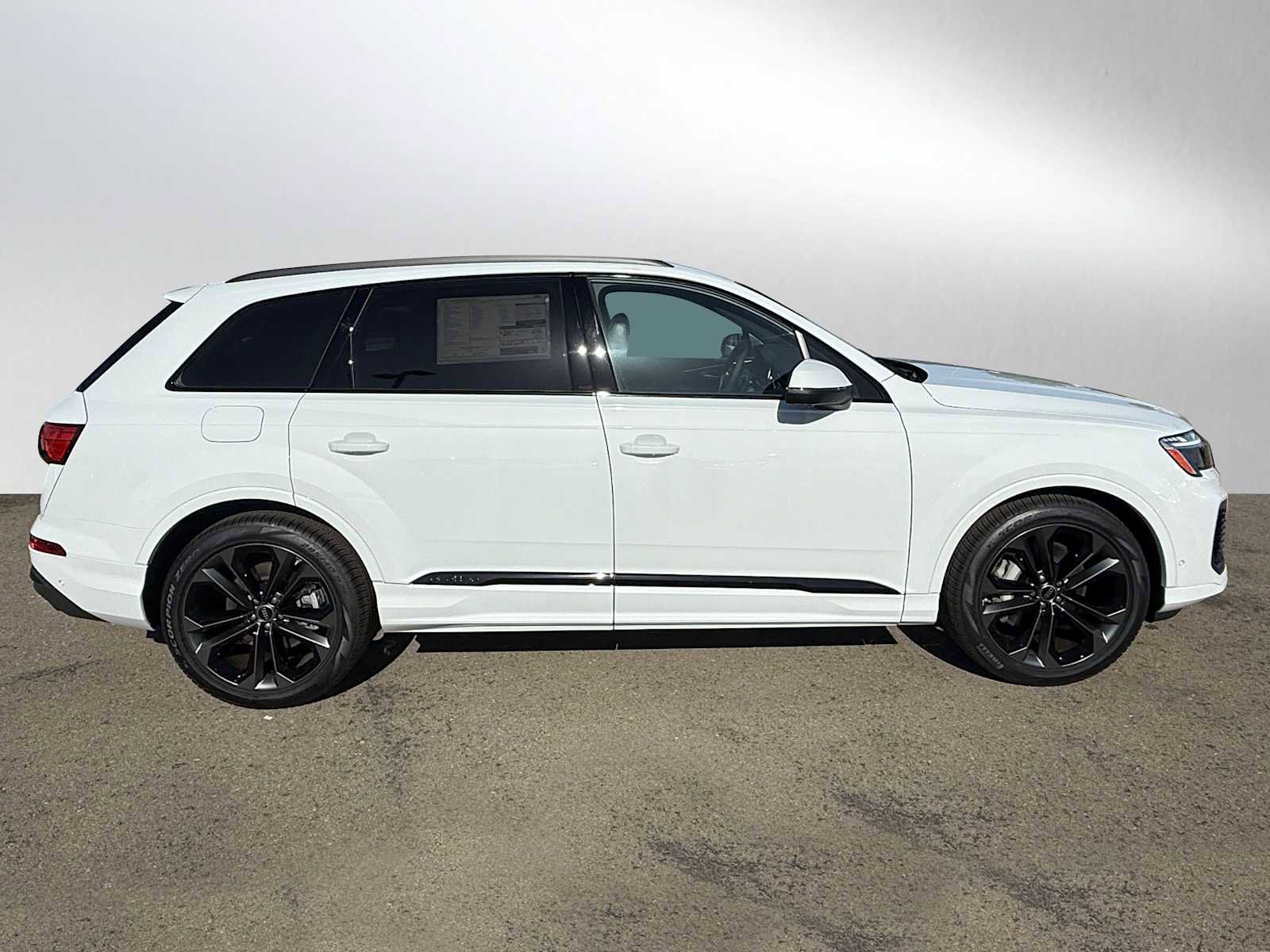 New 2025 Audi Q7 3.0T Prestige image 8