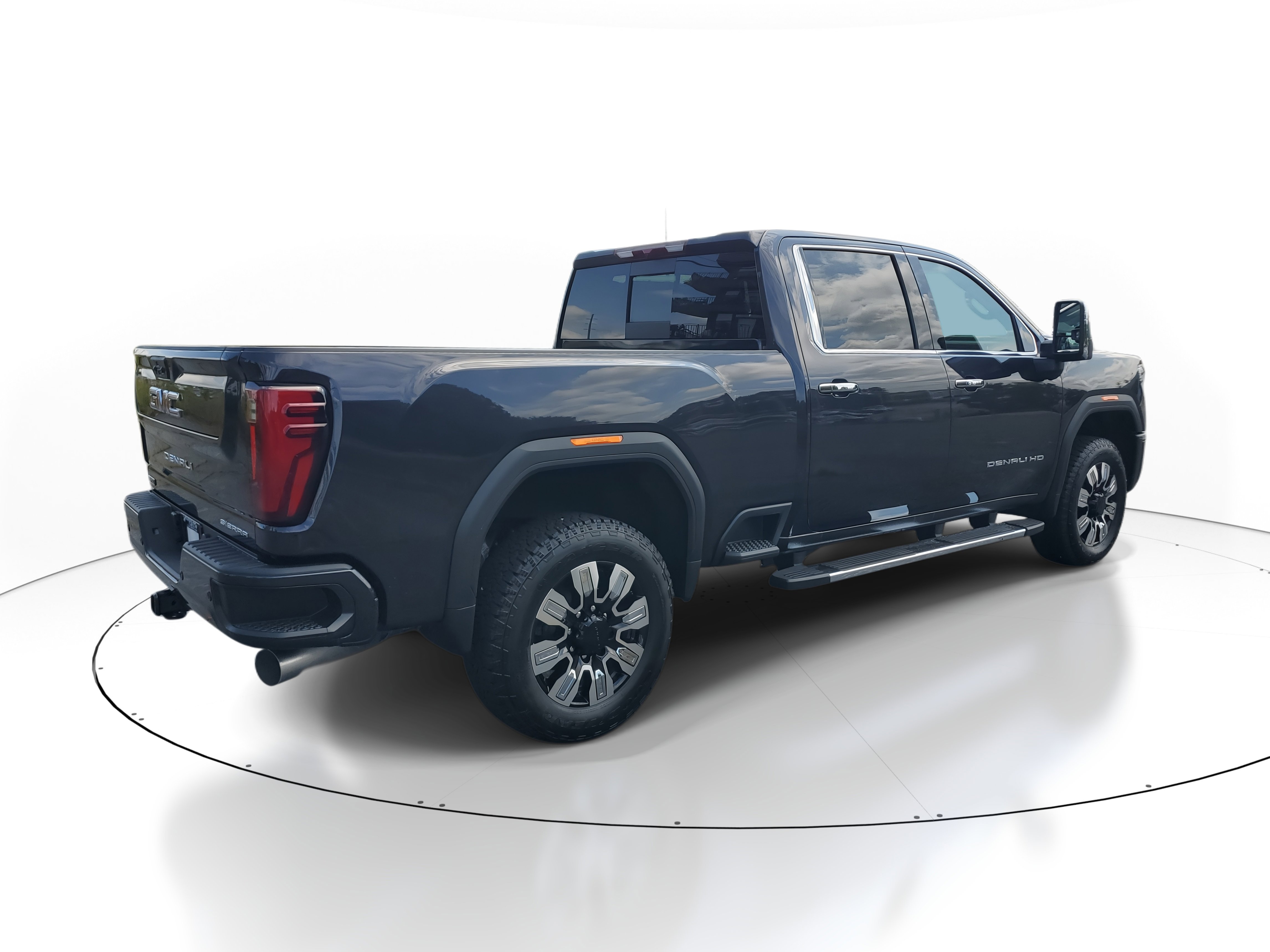 New 2025 GMC Sierra 2500 Denali image 3