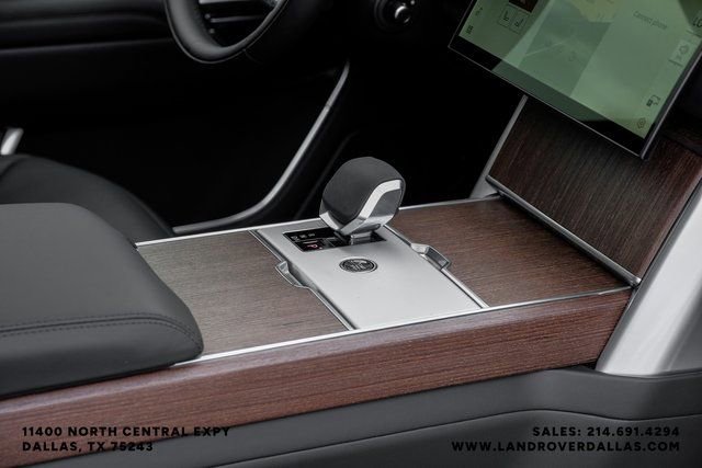 New 2026 Land Rover Range Rover SE image 24